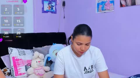 Snapshot of sara_mendez2_ chatting on September 2025 11:26:02 PM Sara Mendez online show from September 2025 11:26:02 PM