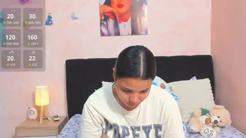 Snapshot of sara_mendez2_ chatting on June 2026 10:58:01 PM Sara Mendez online show from June 2026 10:58:01 PM