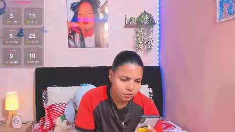 Snapshot of sara_mendez2_ chatting on June 2026 01:52:02 AM Sara Mendez online show from June 2026 01:52:02 AM