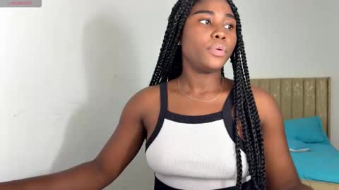 Snapshot of sara_muscle chatting on September 2025 01:22:02 AM Sara online show from September 2025 01:22:02 AM