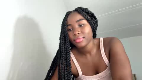 Sara online show from November 2025 07:13:01 PM