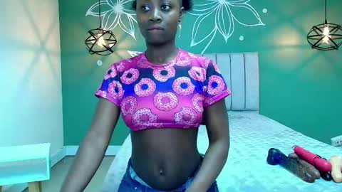 Snapshot of sara_naugty chatting on February 2025 08:55:02 PM S A R A online show from February 2025 08:55:02 PM