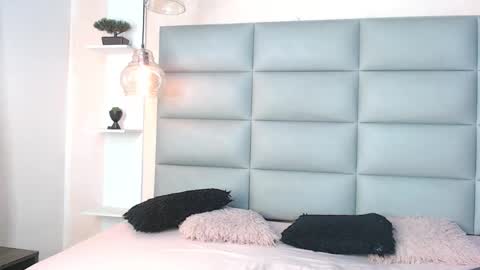 sara_shayk online show from December 2025 07:23:02 PM