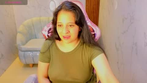 Sara T. online show from April 2026 03:29:01 PM