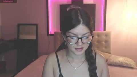 sara_valderrama_ online show from March 2026 01:18:01 PM