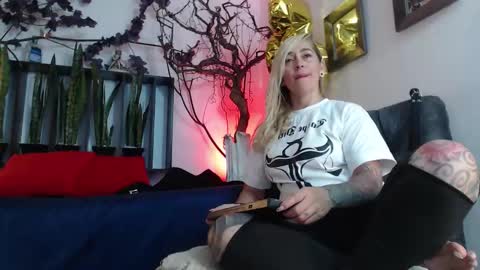 Snapshot of sara_valkyria chatting on October 2025 07:14:02 PM Sara Valkyria online show from October 2025 07:14:02 PM