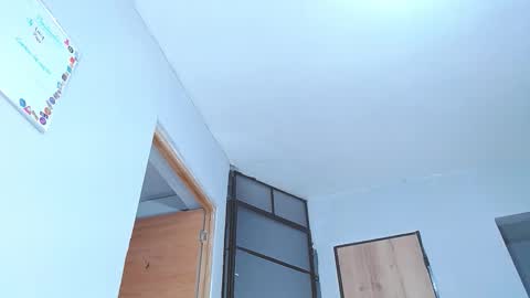 Sara online show from November 2025 11:38:01 PM