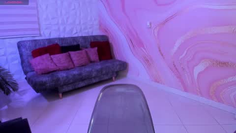 Snapshot of saraamills chatting on January 2025 06:40:02 PM Sara online show from January 2025 06:40:02 PM