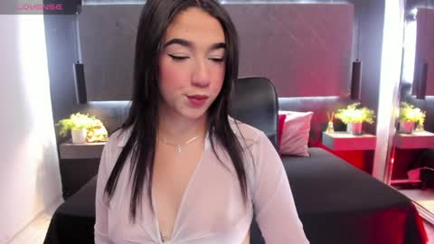 Snapshot of saraamills chatting on March 2026 03:45:02 AM Sara online show from March 2026 03:45:02 AM