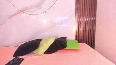 SARAHGIL online show from July 2026 07:19:02 PM