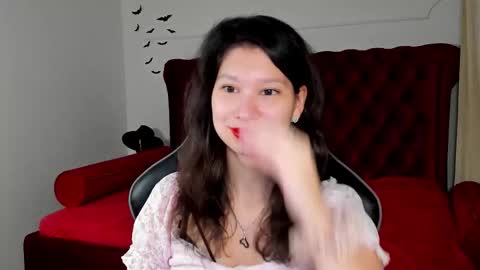 SaraDenars online show from November 2025 05:24:01 AM