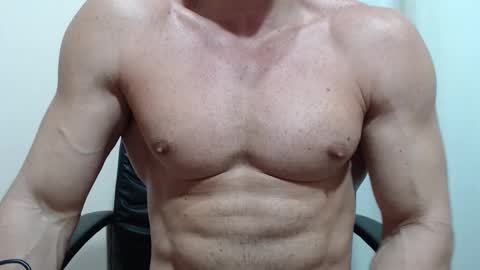 saradorj92 online show from February 2026 02:38:02 AM