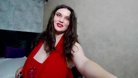 Snapshot of saraelise chatting on September 2025 06:36:01 AM saraelise online show from September 2025 06:36:01 AM