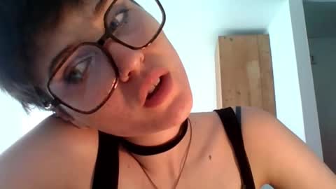 Snapshot of sarah_desire01 chatting on March 2026 03:25:01 PM Sarah online show from March 2026 03:25:01 PM