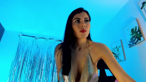 INSTAGRAM...sarah22 p online show from January 2025 12:52:02 AM