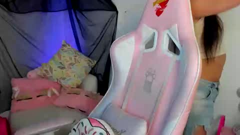 Sarah Ramirez online show from January 2025 04:14:02 AM
