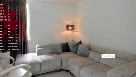 Sarah online show from February 2025 08:15:01 PM