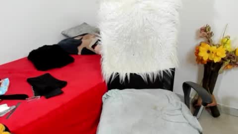 Snapshot of sarah_sweett chatting on April 2026 05:44:01 PM Sarah online show from April 2026 05:44:01 PM