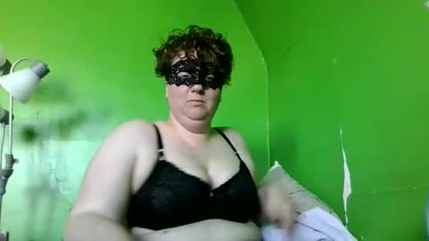 Snapshot of sarah_the_muse chatting on April 2026 08:25:02 PM Sarah online show from April 2026 08:25:02 PM