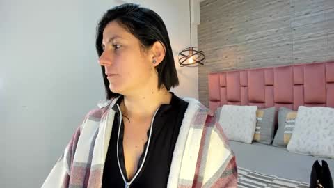 Sarah Deyvis online show from February 2025 02:16:02 PM