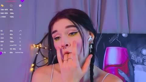 Snapshot of sarahhunny chatting on November 2025 08:14:01 PM Sarah online show from November 2025 08:14:01 PM