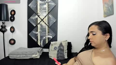  SARAHJEY     online show from July 2026 06:25:02 PM