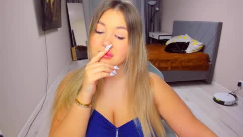 Sarah online show from February 2026 02:43:02 PM