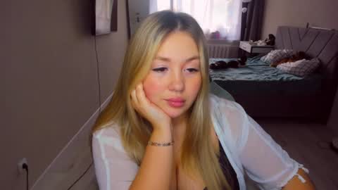 Snapshot of sarahmils chatting on July 2026 02:01:02 PM Sarah online show from July 2026 02:01:02 PM