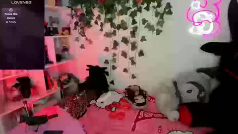 Sarah NEW ACCOUNT online show from September 2025 05:39:02 PM