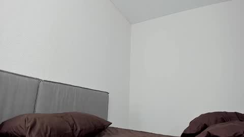 sarahphyllis online show from December 2024 02:09:01 AM