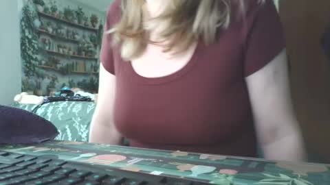 Snapshot of sarahpmummy chatting on May 2026 08:16:02 PM Sarah online show from May 2026 08:16:02 PM