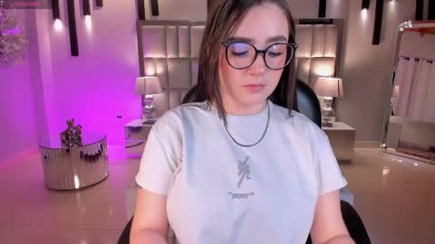 Sarah Rhodes online show from April 2026 11:50:02 AM