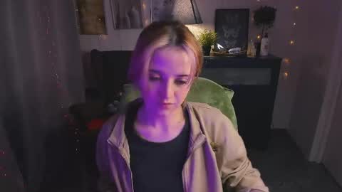 Snapshot of sarahshelby chatting on May 2026 09:56:02 PM Sarah online show from May 2026 09:56:02 PM