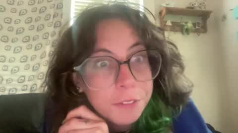 Sarah Smiles online show from May 2026 05:42:02 PM