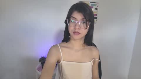 Sarah  online show from October 2025 06:15:02 PM