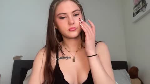 SarahxOliver online show from February 2026 04:01:01 PM