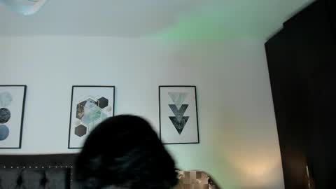 Sara online show from April 2026 12:28:01 PM