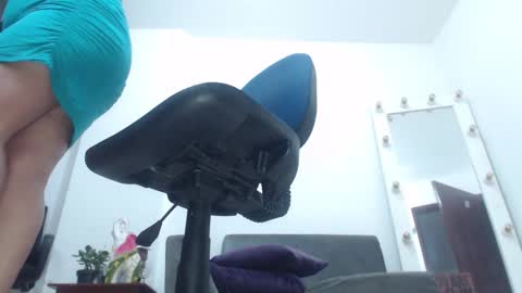 Saraloves online show from February 2026 10:43:01 AM