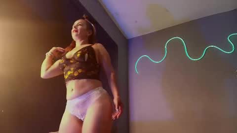 Snapshot of saramaartinez chatting on December 2025 02:46:02 PM Sara online show from December 2025 02:46:02 PM