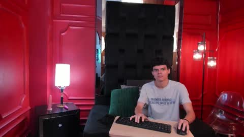 Sara and Edward online show from November 2025 02:55:02 AM