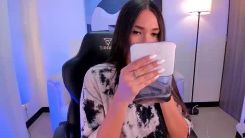 Snapshot of saraparkerx chatting on January 2026 12:03:01 AM I am Sara online show from January 2026 12:03:01 AM