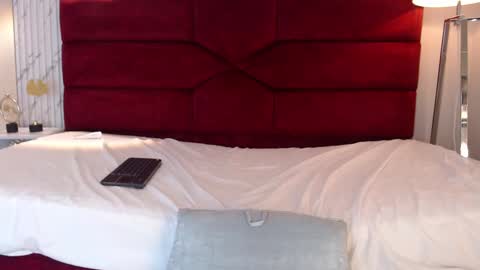 Sara online show from February 2025 10:41:01 PM