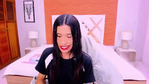 Sara Sofia online show from June 2026 08:46:01 PM