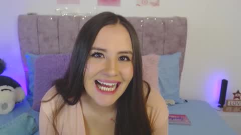 Snapshot of sarasuarez_ chatting on November 2025 05:54:01 AM online show from November 2025 05:54:01 AM