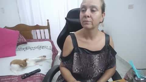 saray1221 online show from April 2026 08:04:02 PM