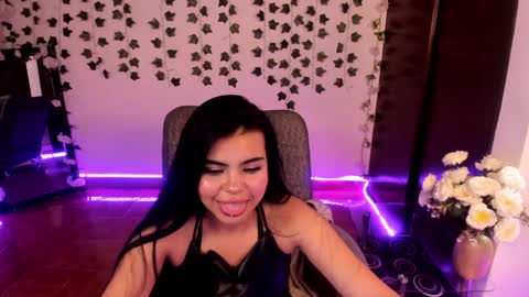 Snapshot of saray__jones chatting on January 2025 04:07:01 PM saray__jones online show from January 2025 04:07:01 PM