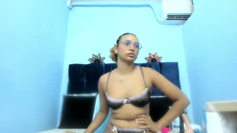 Snapshot of saray_sexy_love chatting on June 2026 11:48:01 AM saray_sexy_love online show from June 2026 11:48:01 AM