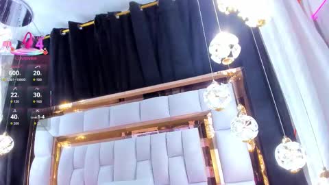 Snapshot of sarayroyse chatting on November 2025 07:34:01 PM Saray online show from November 2025 07:34:01 PM