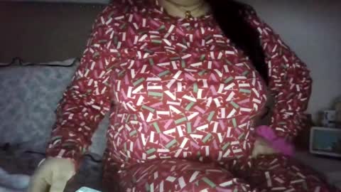 Sara online show from December 2025 01:04:02 AM