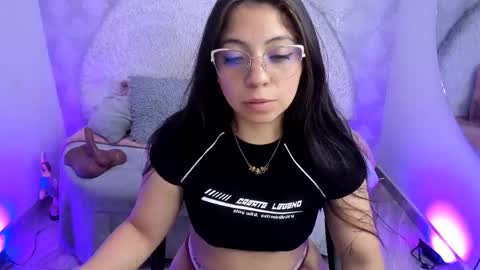 Snapshot of sarita_jane chatting on June 2026 06:52:02 AM Sara online show from June 2026 06:52:02 AM